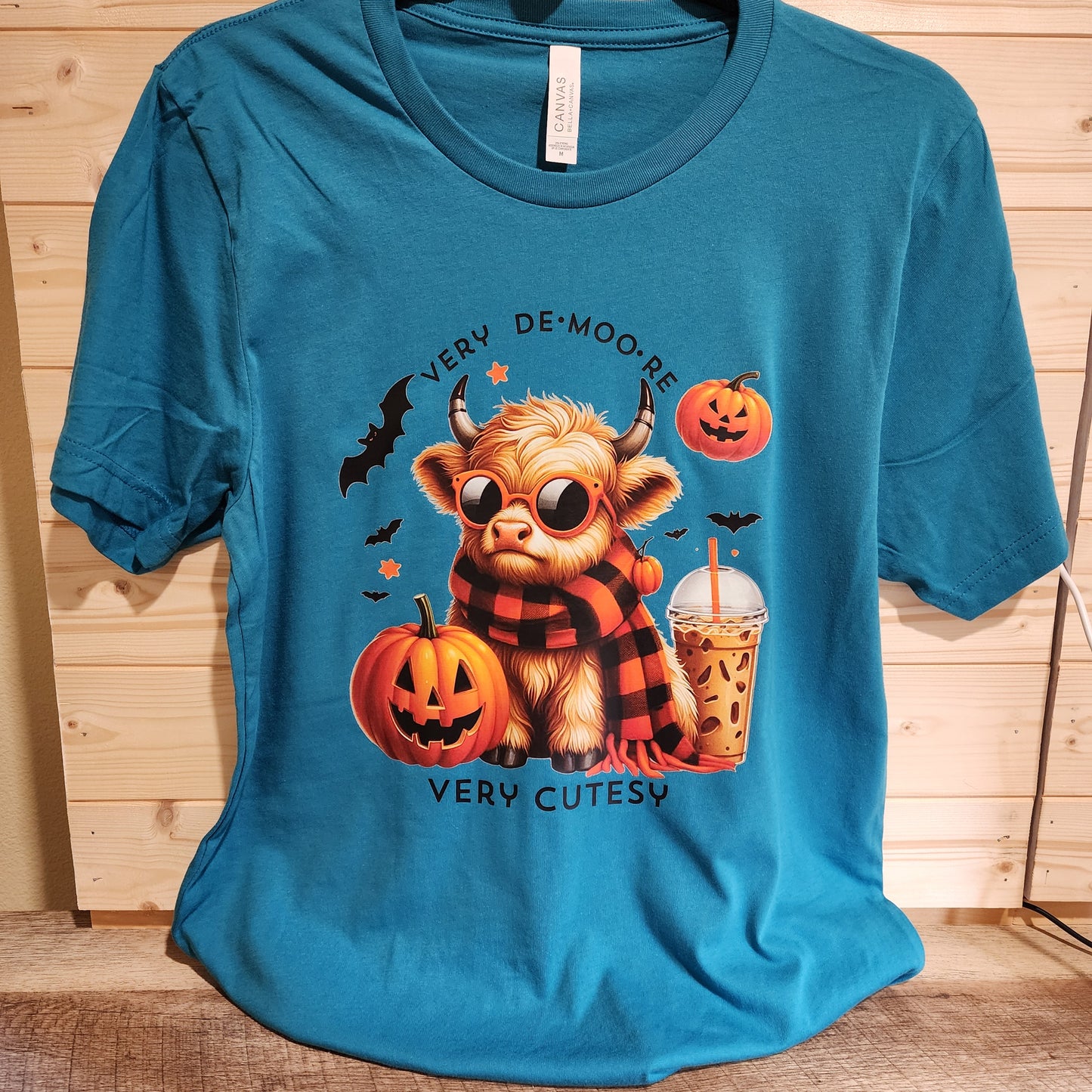 very de•moo•re, very cutesy T-Shirt